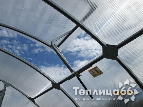 Теплица Рада 3М из поликарбоната, ширина 3 м